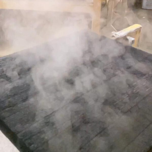 Eiche Burned Wood Beistelltisch dampfend