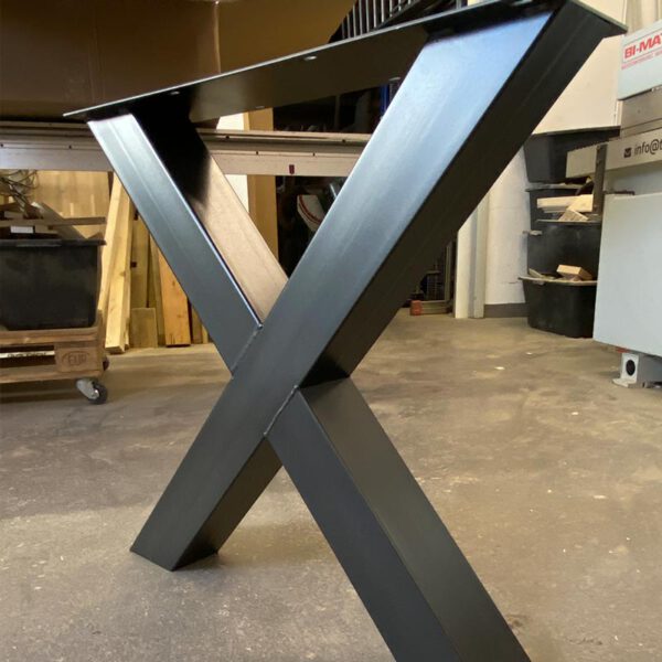 Tischgestell X-Form schwarz aus Metall